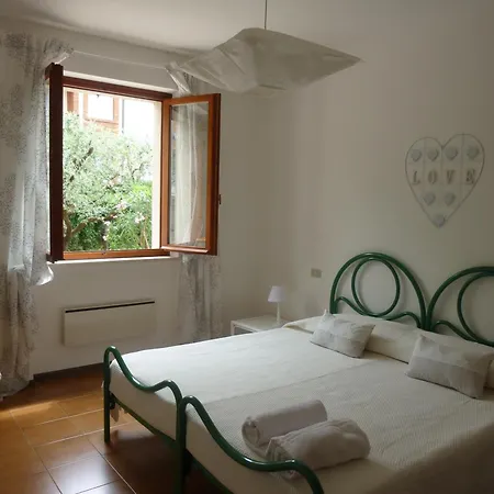 Casa Silvana In The Center Of Apartment Bardolino